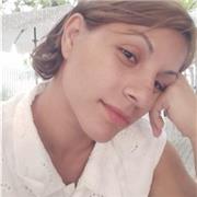 Con la escritura, lectura, dictados, poemas, cuentos y